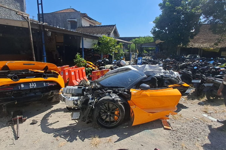 Penyebab Kecelakaan McLaren Hingga Terbelah Menjadi Dua Diduga Karena Ban Selip, Training SDCI Sebut Pengemudi Hilang Kendali