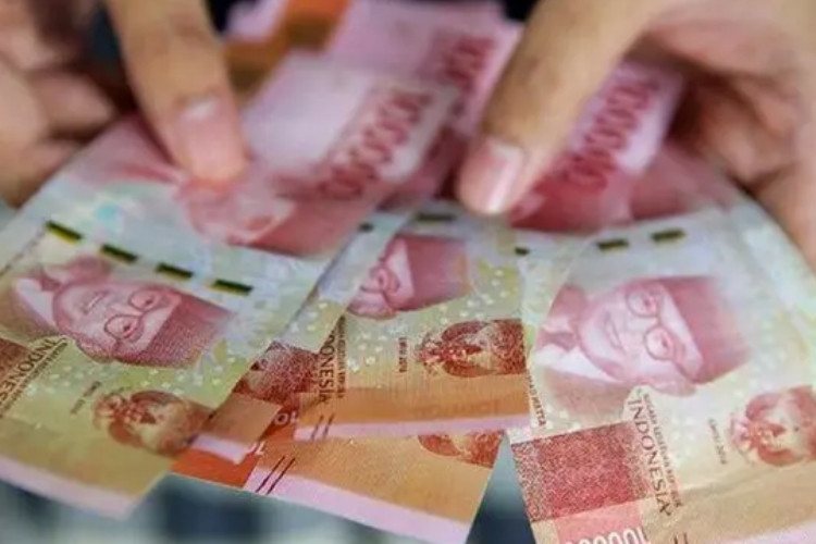 CAIR! Cek Sekarang BLT Kesra 900 Ribu, Begini Tutorialnya Cuma Butuh KTP!