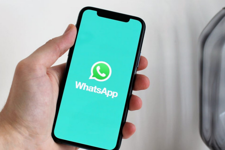 Kumpulan Contoh Undangan Kerja Bakti Via WA untuk RT/RW, Bisa Langsung di Pakai!