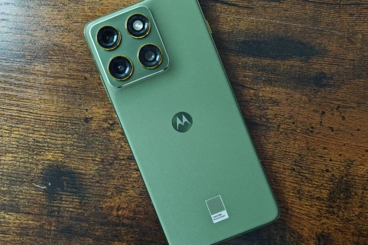 RILIS! Cek Harga HP Motorola Edge 70 Pro yang Dibekali Kamera 50MP Sony Lytia 710 Auto Bikin Ngidam