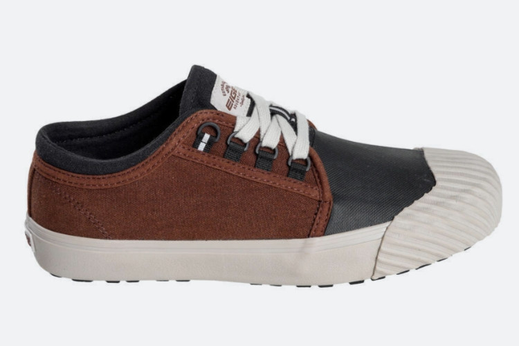 Cek Harga dan Deskripsi EIGER Raintour Low Cut, Sepatu Nyaman Buat Aktivitas Kaum Urban