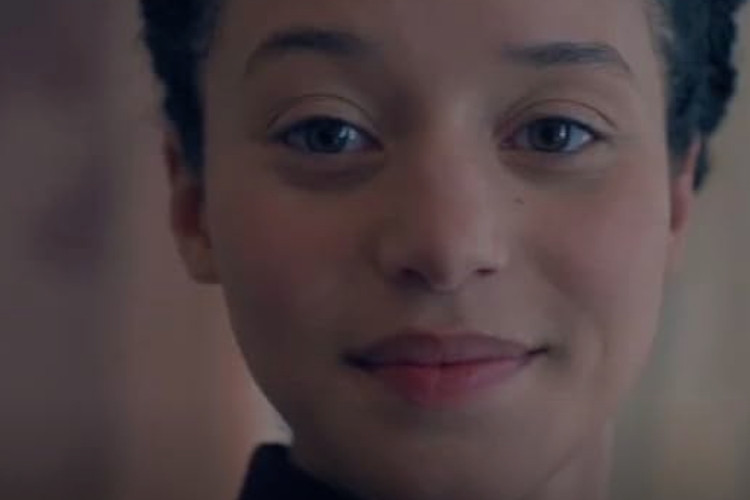 Nonton The Testaments (2026) Episode 4 Sub Indonesia Pesta Minum Teh Super Canggung yang Bikin Daisy Mati Kutu