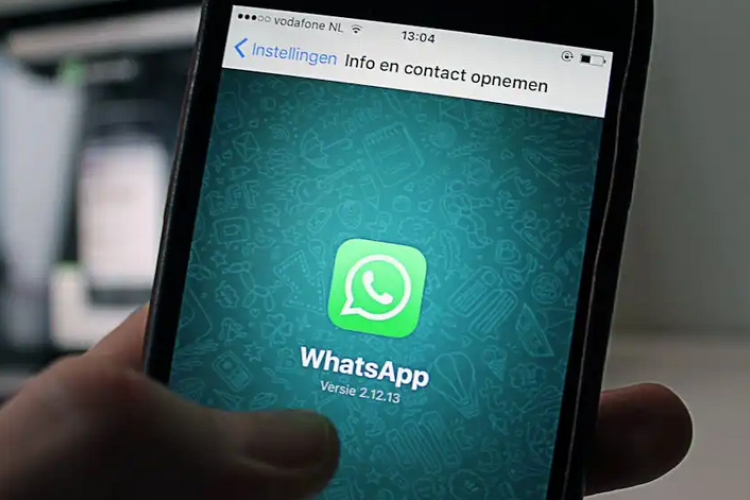 Contoh Undangan Kerja Bakti via WhatsApp yang Sopan dan Efektif, Dijamin Mudah Dibuat!