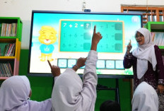 Mantap! Papan Interaktif Digital (Interactive Flat Panel) Bantuan Pemerintah Mulai Disalurkan Ke Seluruh Indonesia 