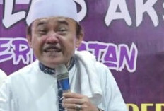 Mengenang KH Asep Mubarok, Dai Humoris nan Karismatik Asal Karawang yang Dicintai Umat